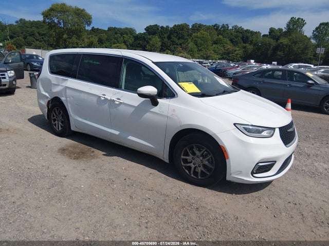 2023 CHRYSLER PACIFICA TOURING L - 1