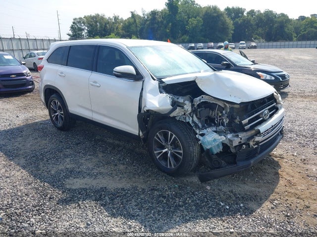2019 TOYOTA HIGHLANDER LE - 1