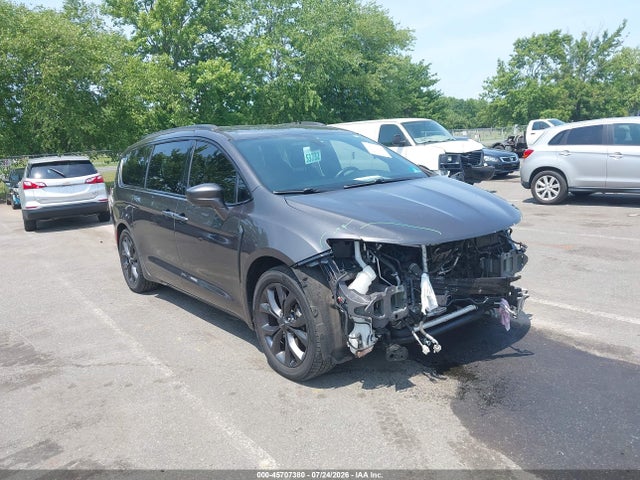 2018 CHRYSLER PACIFICA TOURING L PLUS - 1