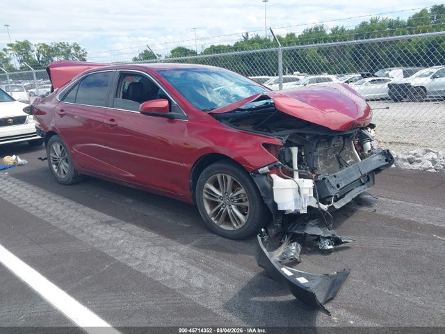2017 TOYOTA CAMRY SE - 1