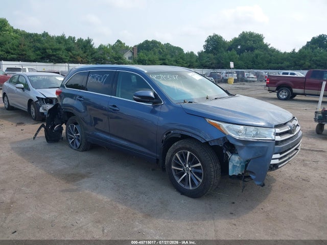 2017 TOYOTA HIGHLANDER XLE - 1