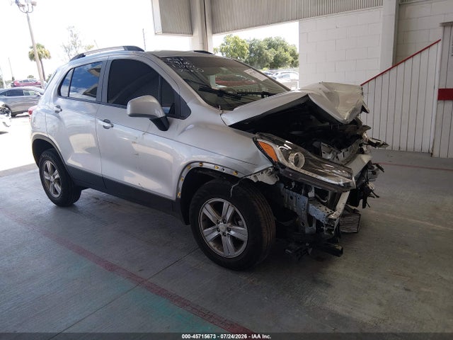 2022 CHEVROLET TRAX AWD LT - 1