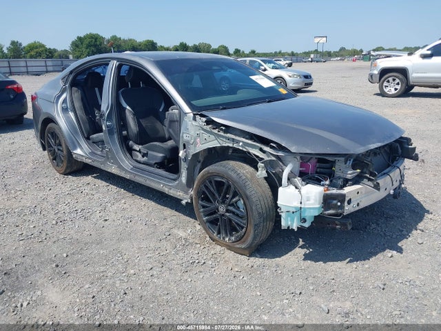 2025 TOYOTA CAMRY SE - 1