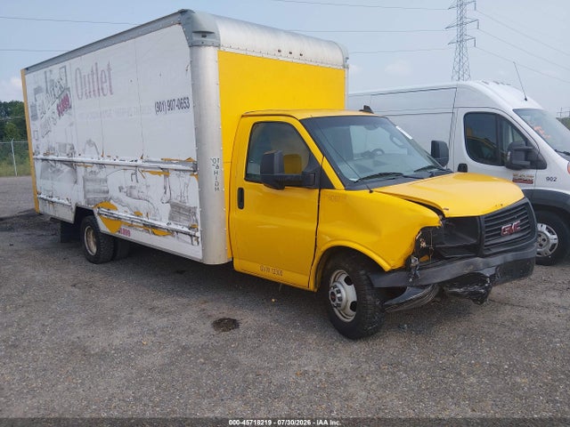 2017 GMC SAVANA CUTAWAY WORK VAN - 1