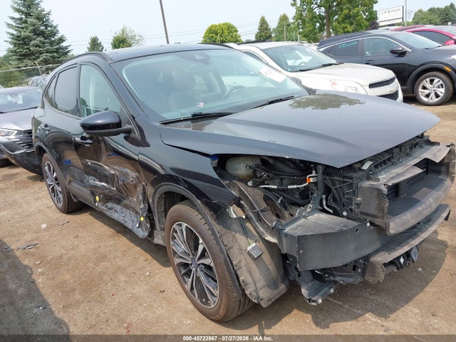 2021 FORD ESCAPE SE - 1