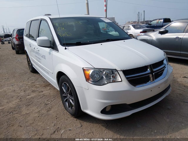 2017 DODGE GRAND CARAVAN SXT - 1