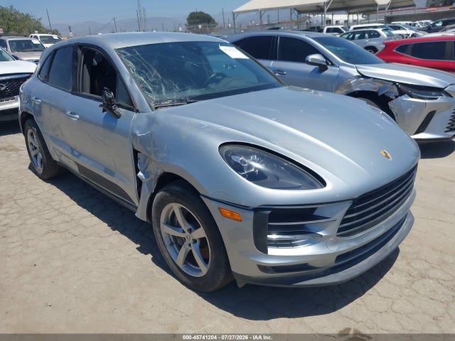 2021 PORSCHE MACAN - 1