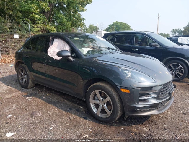 2020 PORSCHE MACAN - 1