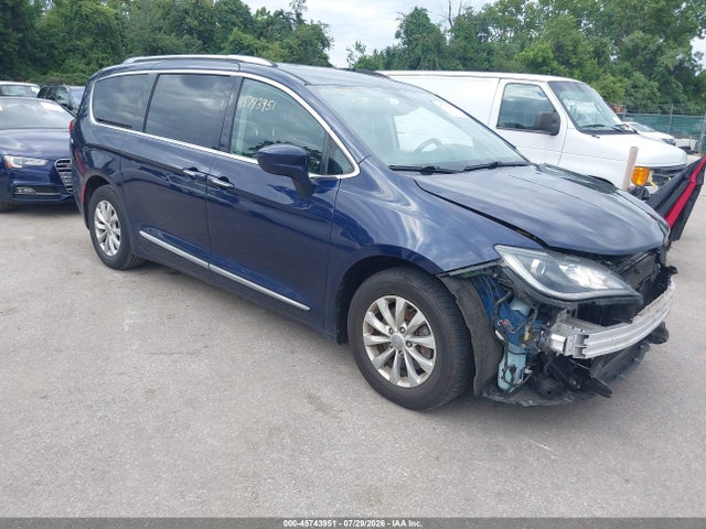 2019 CHRYSLER PACIFICA TOURING L - 1