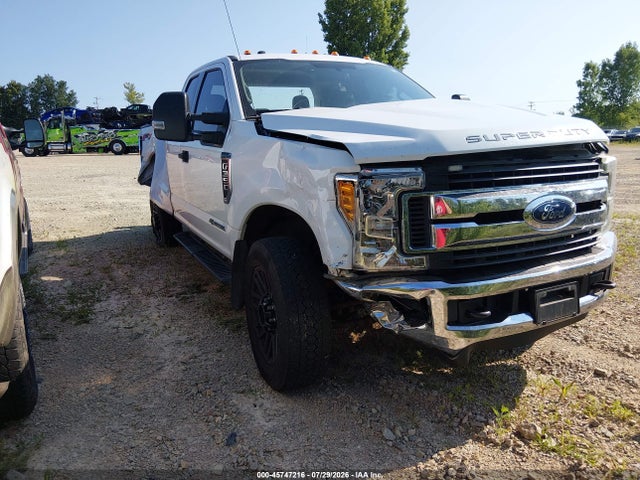 2017 FORD F-350 XLT - 1