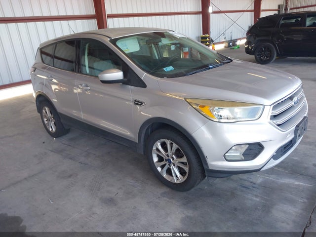 2017 FORD ESCAPE SE - 1