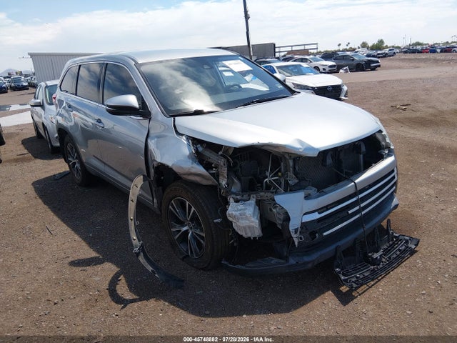 2018 TOYOTA HIGHLANDER LE - 1