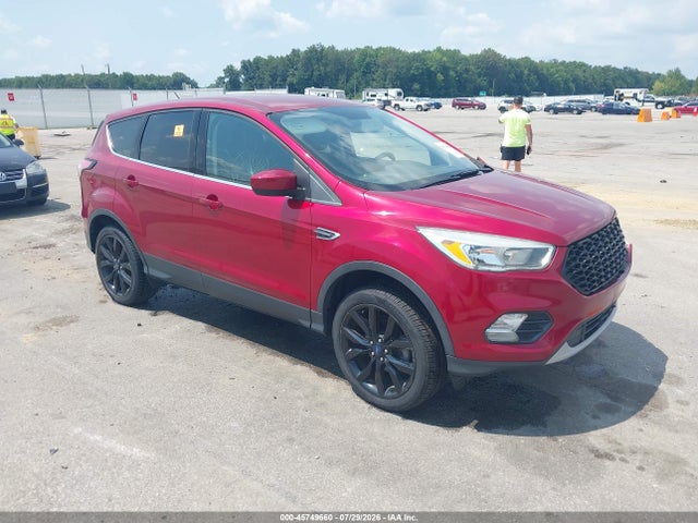 2017 FORD ESCAPE SE - 1