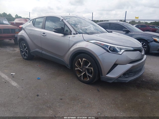 2019 TOYOTA C-HR XLE - 1
