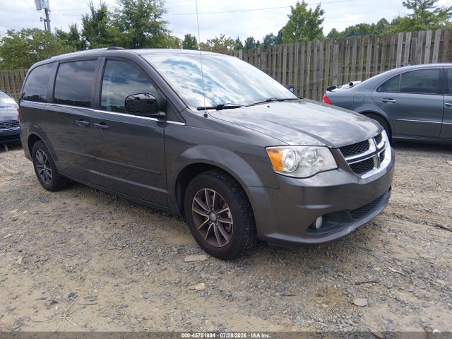 2017 DODGE GRAND CARAVAN SXT - 1