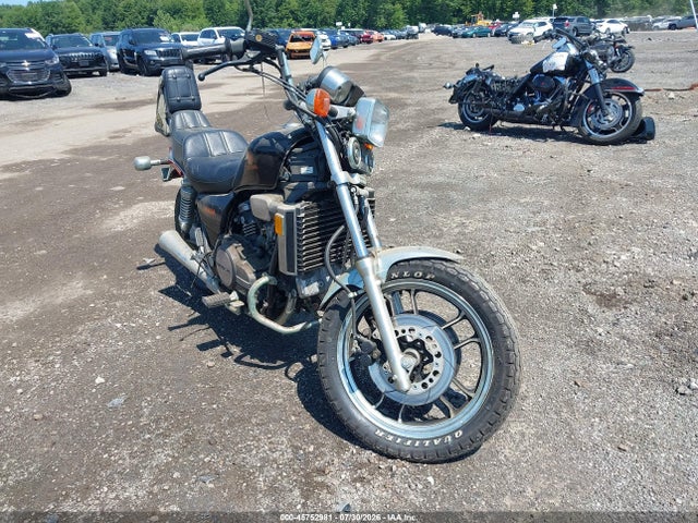1984 HONDA VF700 C - 1