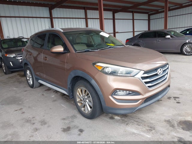 2017 HYUNDAI TUCSON SE - 1