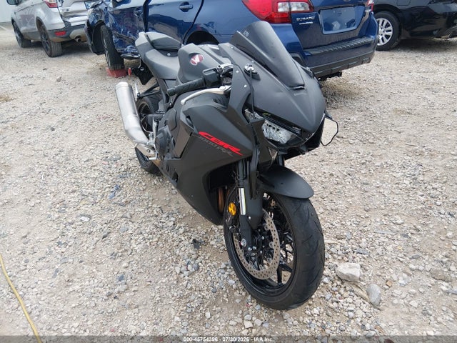 2021 HONDA CBR1000 RR - 1