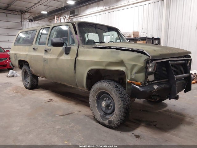 1983 CHEVROLET SUBURBAN K2 - 1
