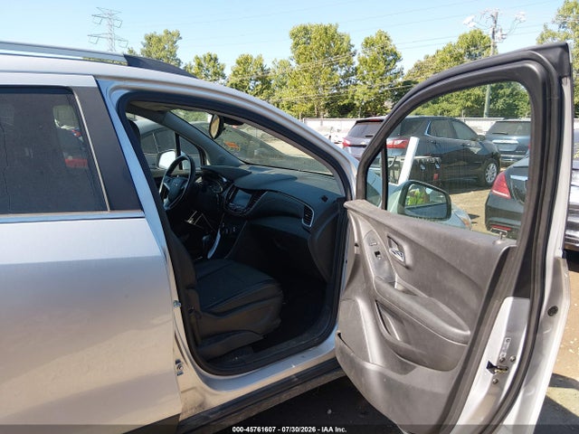 2020 CHEVROLET TRAX FWD LT - 1