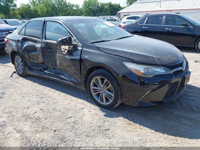 2017 TOYOTA CAMRY SE - 1