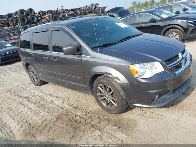 2017 DODGE GRAND CARAVAN SXT - 1