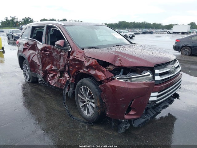 2019 TOYOTA HIGHLANDER XLE - 1