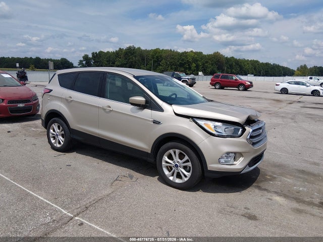 2017 FORD ESCAPE SE - 1