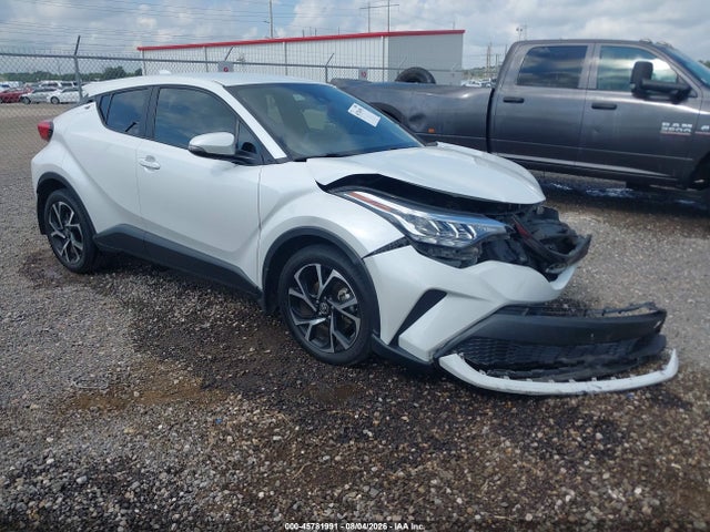 2022 TOYOTA C-HR XLE - 1