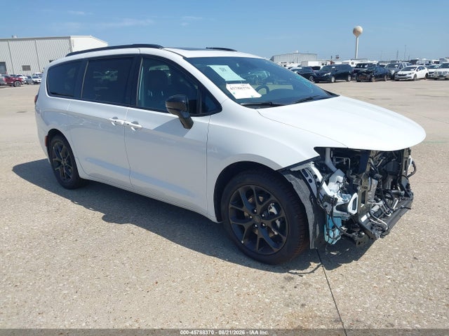 2027 CHRYSLER PACIFICA - 1