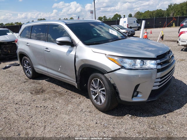 2018 TOYOTA HIGHLANDER XLE - 1
