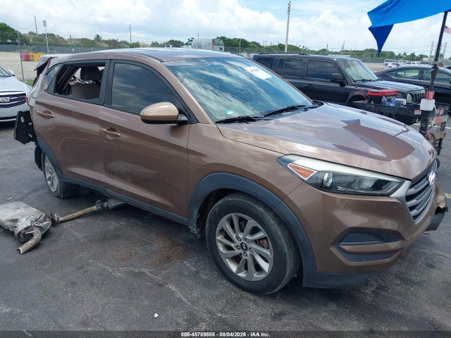 2017 HYUNDAI TUCSON SE - 1