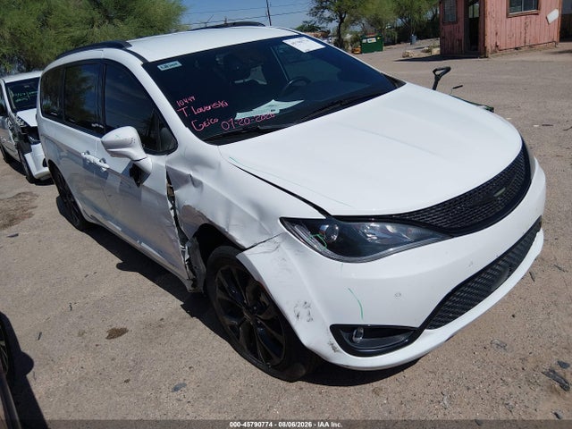 2020 CHRYSLER PACIFICA TOURING L - 1