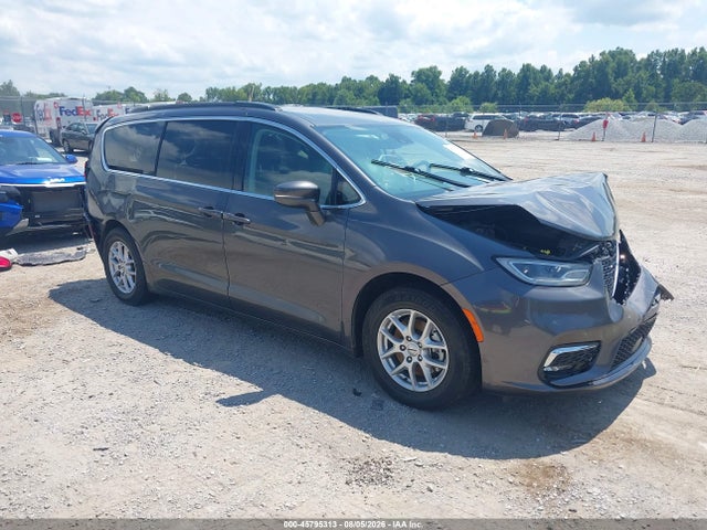 2022 CHRYSLER PACIFICA TOURING L - 1