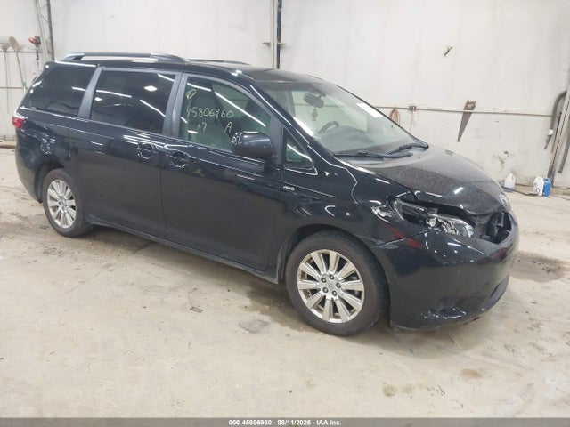 2017 TOYOTA SIENNA LE 7 PASSENGER - 1