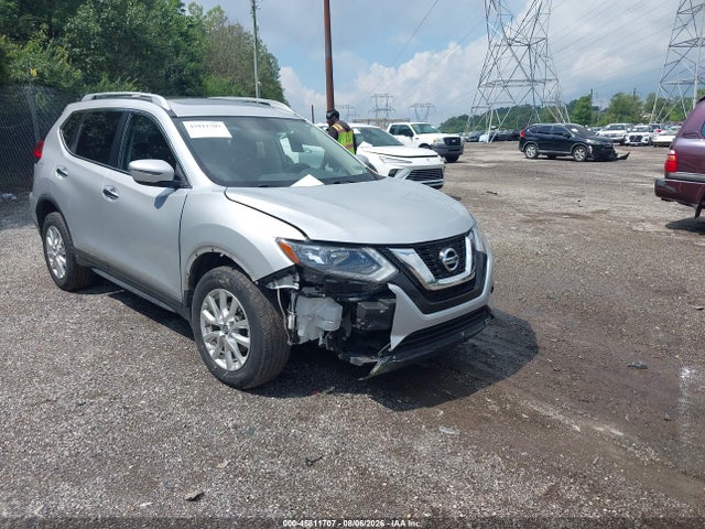 2017 NISSAN ROGUE SV - 1