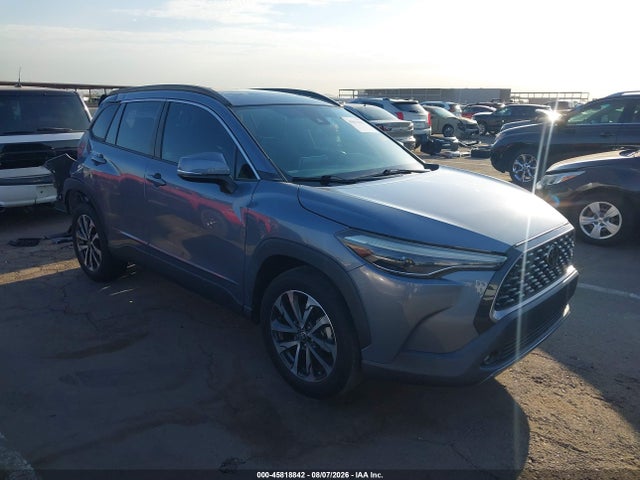 2022 TOYOTA COROLLA CROSS XLE - 1