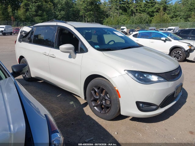2020 CHRYSLER PACIFICA TOURING L - 1