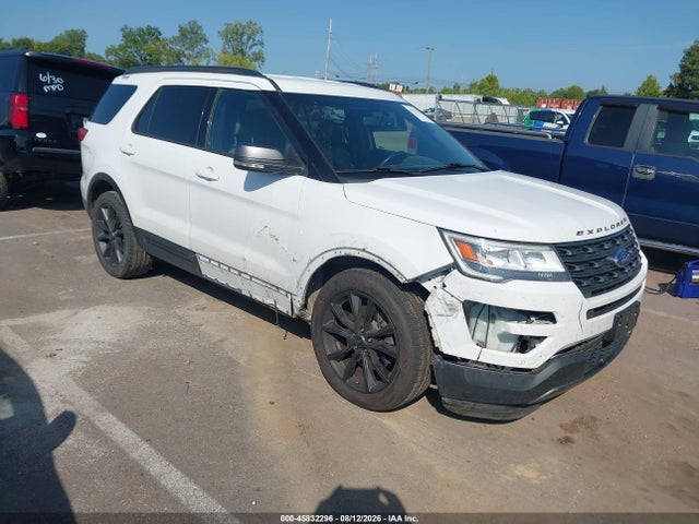 2017 FORD EXPLORER XLT - 1