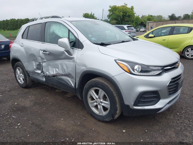 2020 CHEVROLET TRAX AWD LT - 1