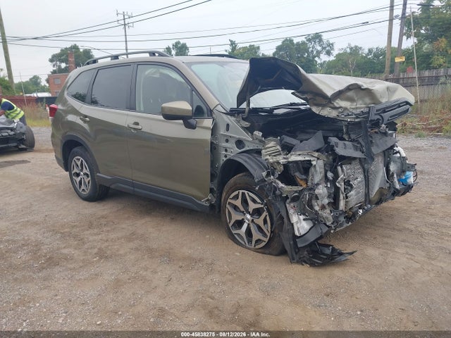 2022 SUBARU FORESTER PREMIUM - 1