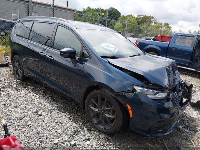 2022 CHRYSLER PACIFICA TOURING L - 1