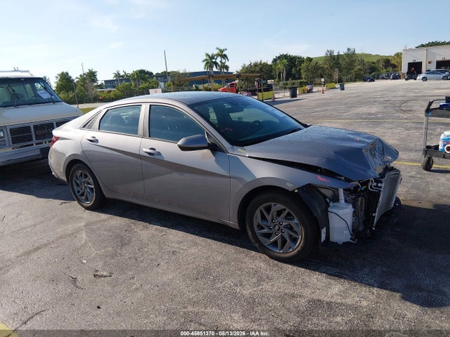 2024 HYUNDAI ELANTRA SEL - 1