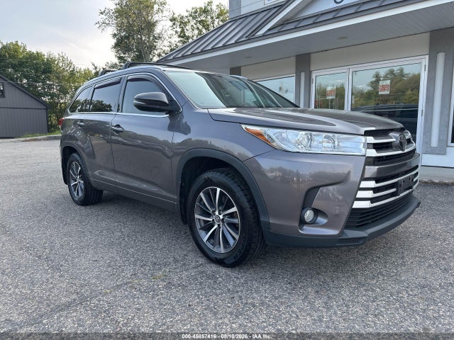 2018 TOYOTA HIGHLANDER XLE - 1