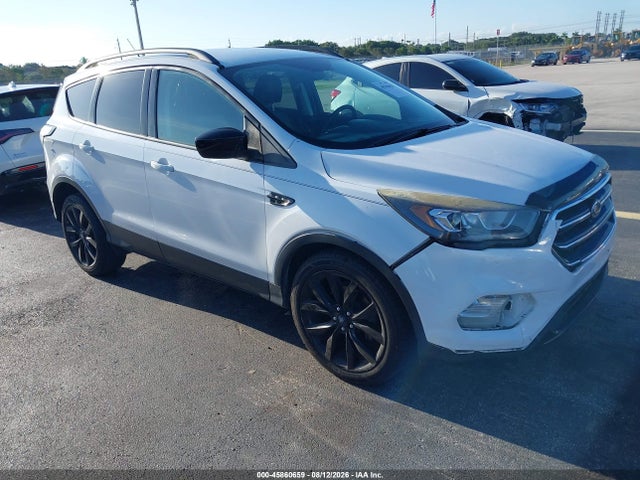 2017 FORD ESCAPE SE - 1