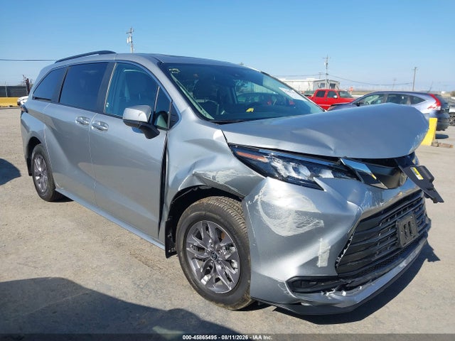 2024 TOYOTA SIENNA LE - 1