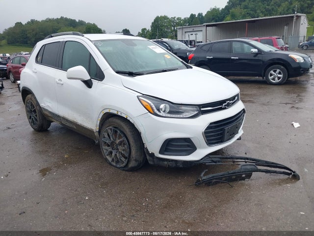 2022 CHEVROLET TRAX AWD LT - 1