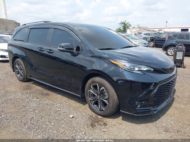 2026 TOYOTA SIENNA PLATINUM - 1