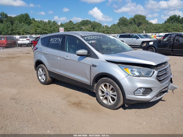 2017 FORD ESCAPE SE - 1
