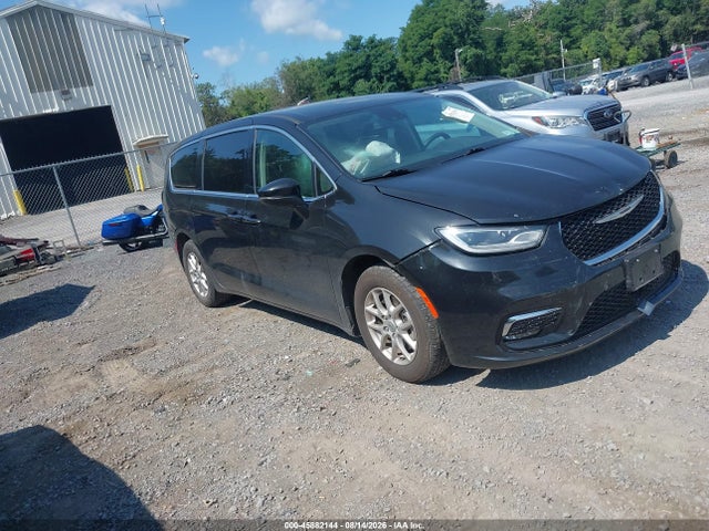 2023 CHRYSLER PACIFICA TOURING L - 1